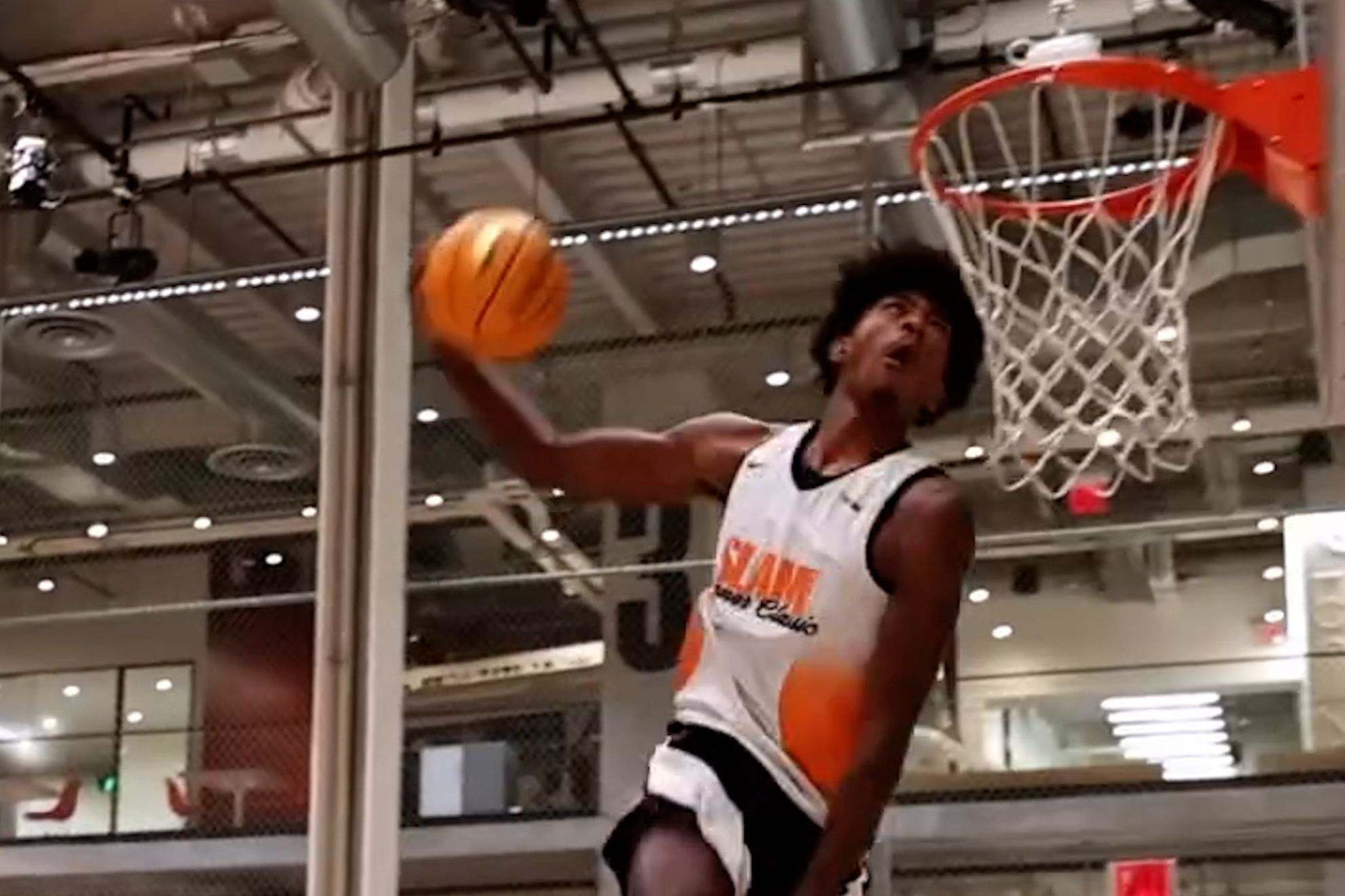 The best dunk of the summer is performed by son of 2-Time NBA Slam Dunk champion